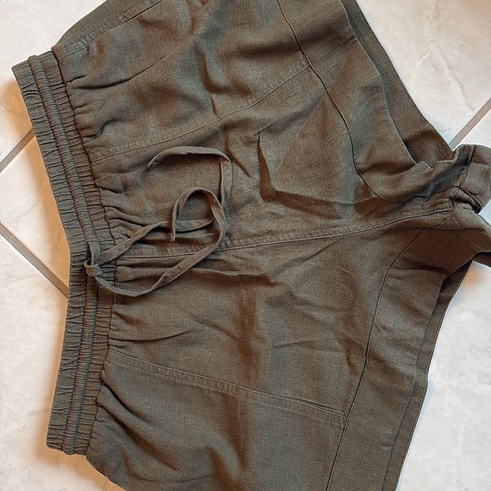 Casual Olive Green Shorts linen like